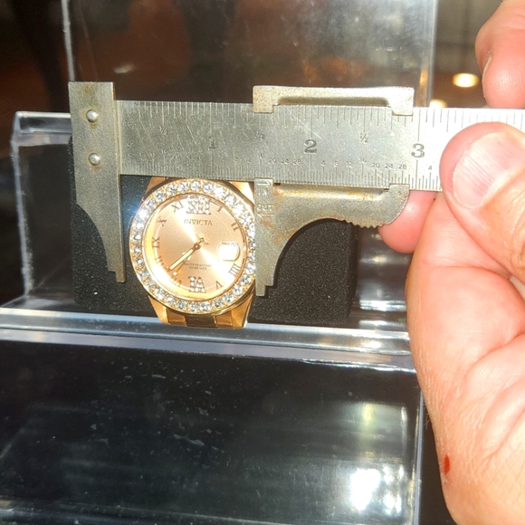 Invicta Women's Pro Diver Crystal Accented 18k Ion-plated Stainless Steel Watch - Picture 5 of 5